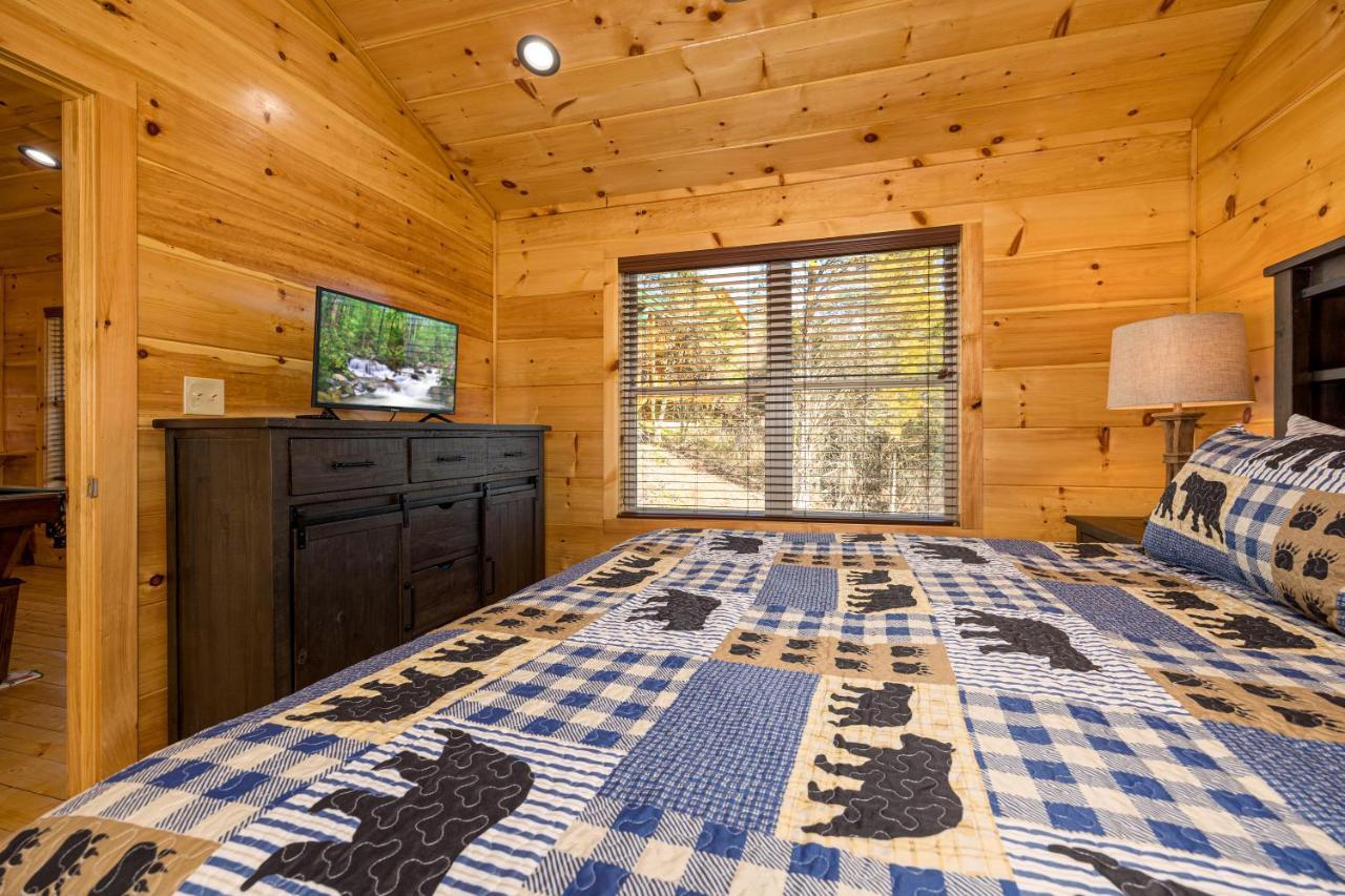 5Bd5B Escape Cabin With 2 Hottubs, Thtr &Game Rm,1Mi To The Parkway! 4Mi To Dollywood - Spring Deal Pigeon Forge Kültér fotó