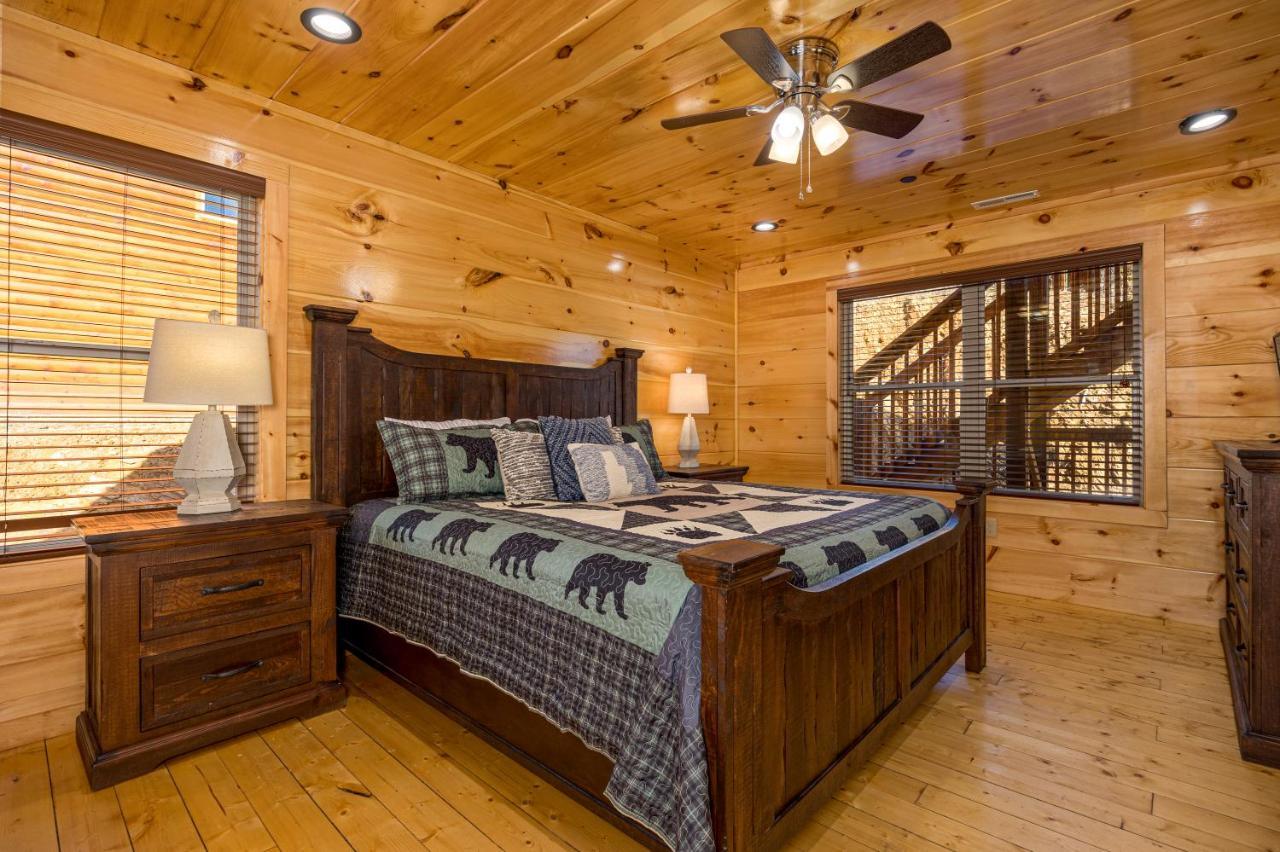 5Bd5B Escape Cabin With 2 Hottubs, Thtr &Game Rm,1Mi To The Parkway! 4Mi To Dollywood - Spring Deal Pigeon Forge Kültér fotó