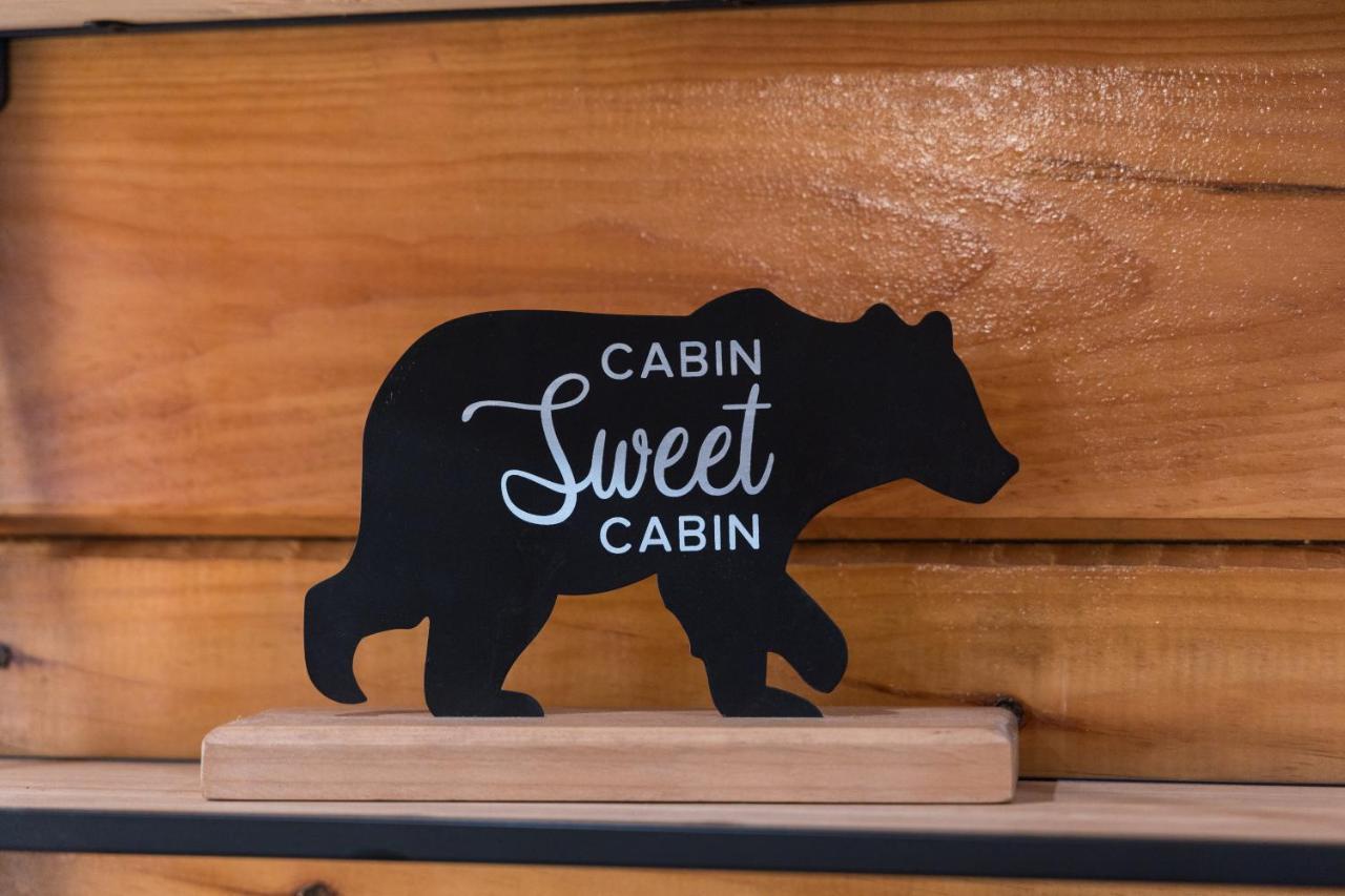 5Bd5B Escape Cabin With 2 Hottubs, Thtr &Game Rm,1Mi To The Parkway! 4Mi To Dollywood - Spring Deal Pigeon Forge Kültér fotó